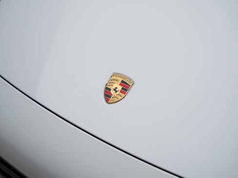 Used 2020 Porsche 911 Carrera 4S image 13