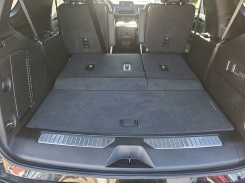 Used 2024 Chevrolet Tahoe RST w/ Luxury Package image 27