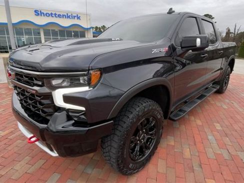 Used 2023 Chevrolet Silverado 1500 ZR2 w/ Technology Package image 5