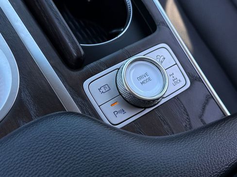 Used 2024 Genesis GV80 2.5T image 31