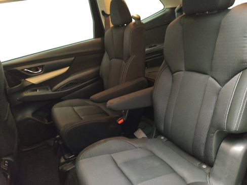 Used 2021 Subaru Ascent Premium w/ Convenience Package image 18