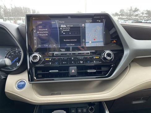 Certified 2021 Toyota Highlander Platinum image 17