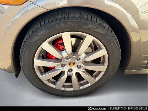 Used 2014 Porsche Cayenne GTS image 5