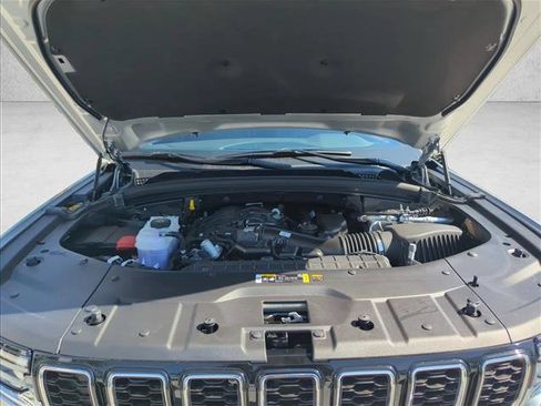 New 2025 Jeep Grand Cherokee L Limited image 16