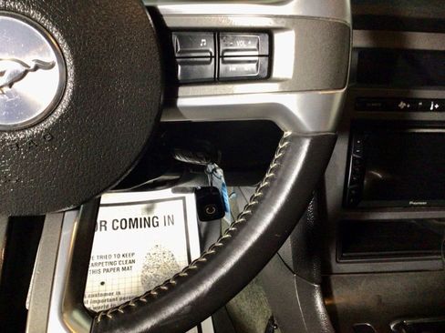 Used 2013 Ford Mustang GT image 22