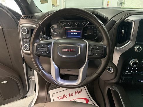 Used 2021 GMC Sierra 1500 SLT w/ SLT Premium Plus Package AWD/4WD image 17