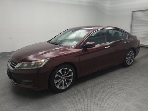 Used 2015 Honda Accord Sport image 2
