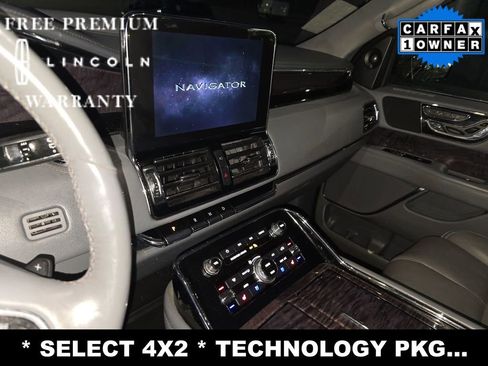 Used 2019 Lincoln Navigator Select w/ Technology Package image 13