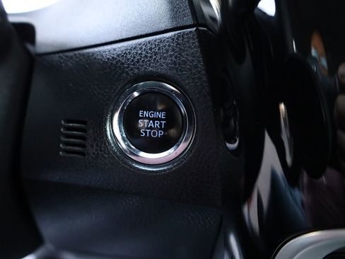 Used 2017 Toyota Corolla SE image 28