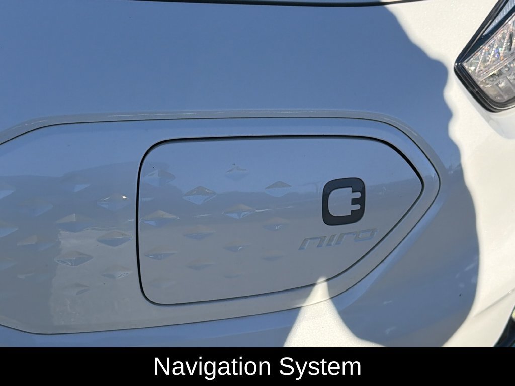 Used 2022 Kia Niro EX w/ Cold Weather Package FWD image 3