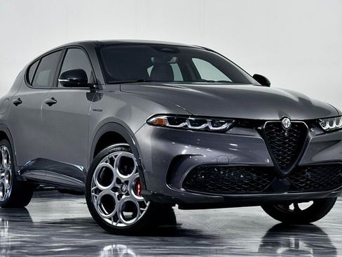 Used 2024 Alfa Romeo Tonale Veloce AWD/4WD image 2