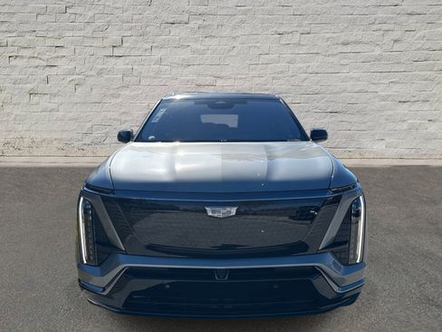 New 2026 Cadillac Vistiq Sport w/ LPO, Floor Liner Package image 8