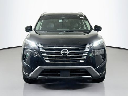 Used 2024 Nissan Rogue SL FWD image 2
