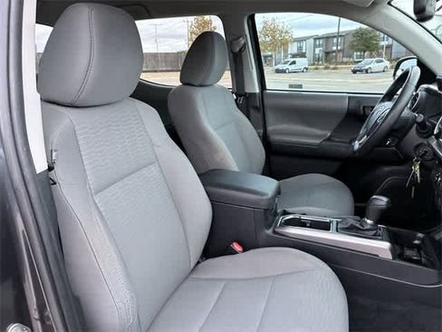Used 2018 Toyota Tacoma SR5 image 22