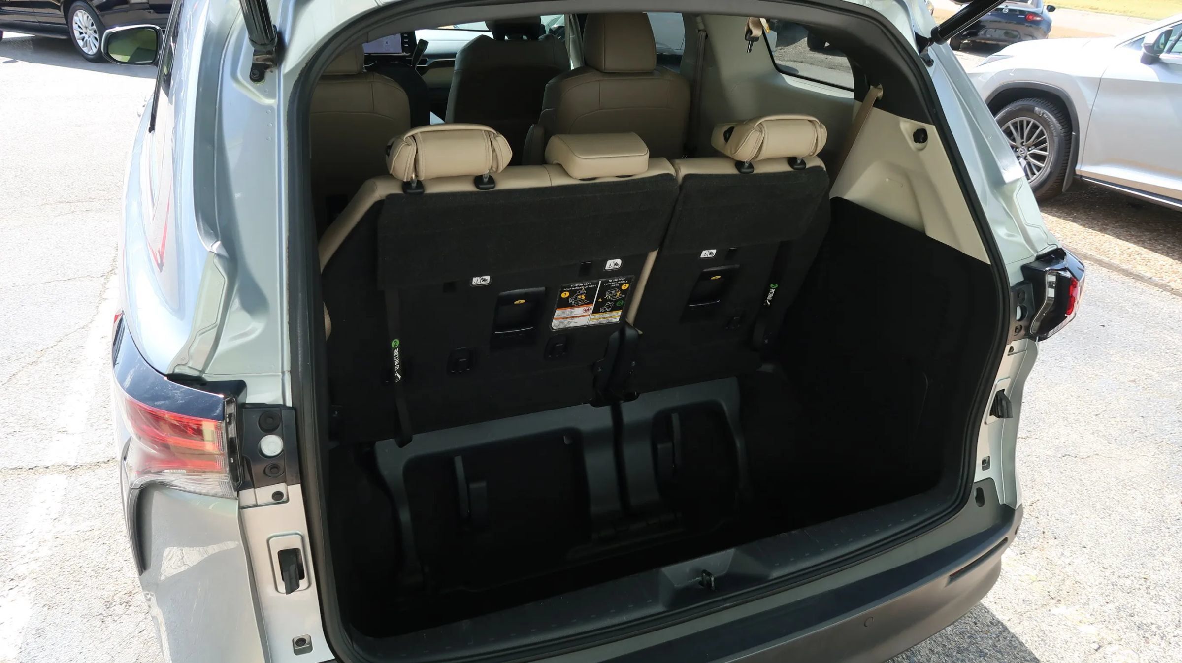 Used 2021 Toyota Sienna XLE FWD image 15