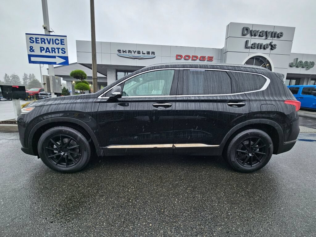 Used 2019 Hyundai Santa Fe AWD image 2