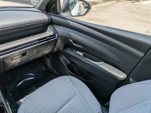 Used 2025 Hyundai Santa Cruz SE FWD image 18