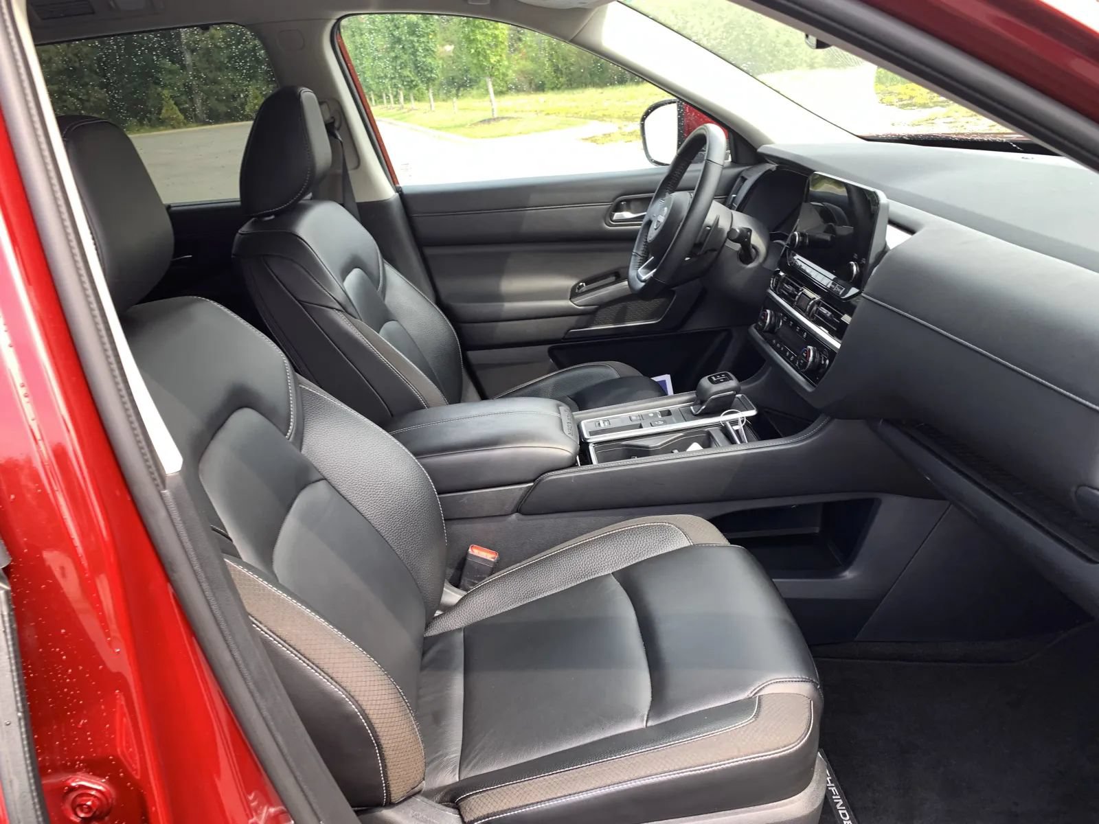 Used 2023 Nissan Pathfinder SL FWD image 21