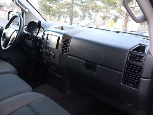 Used 2014 Nissan Titan S image 17