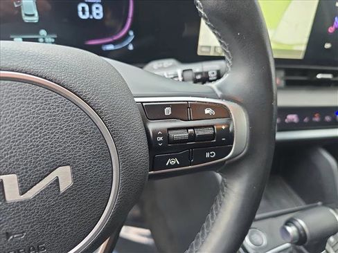 Used 2023 Kia Sportage EX image 18