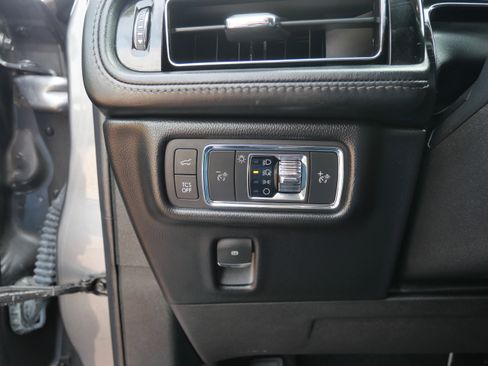 Used 2022 Lincoln Nautilus Reserve w/ Equipment Group 201A image 21