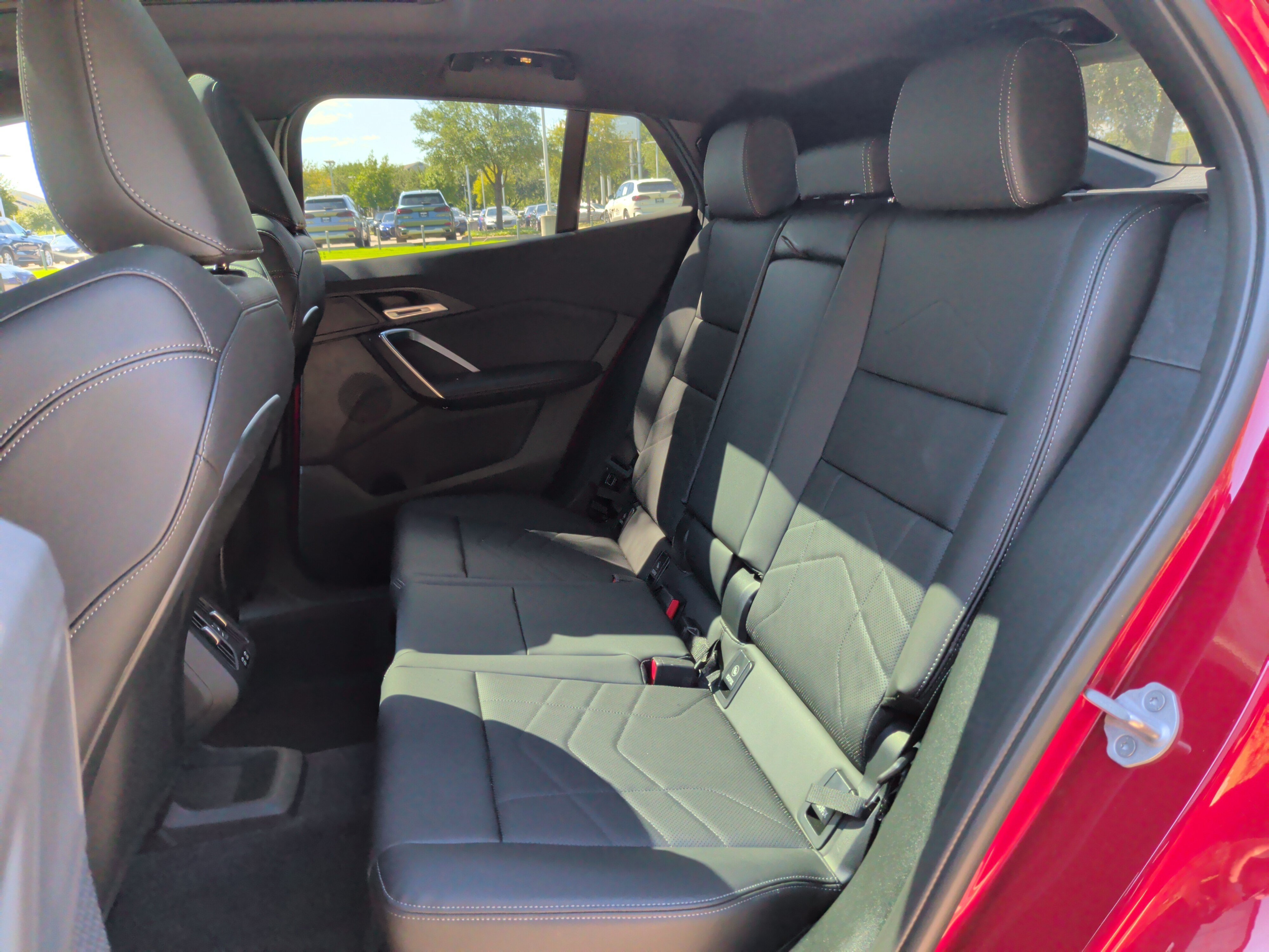 Used 2025 BMW X2 xDrive28i AWD/4WD image 31