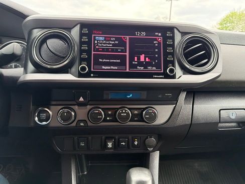 Certified 2023 Toyota Tacoma TRD Off-Road AWD/4WD image 28