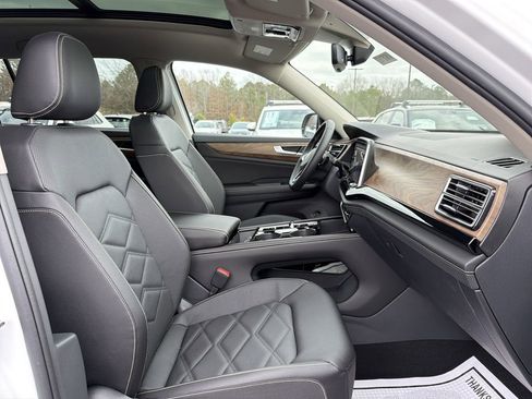 New 2026 Volkswagen Atlas SE FWD image 22