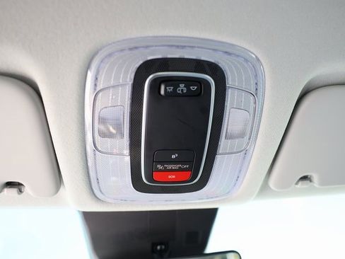 Used 2024 Hyundai Kona SE image 31