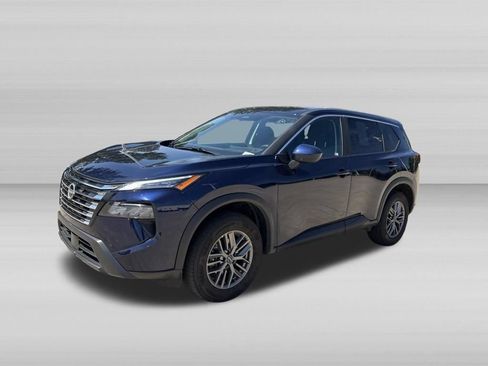 Used 2026 Nissan Rogue SV AWD/4WD image 8