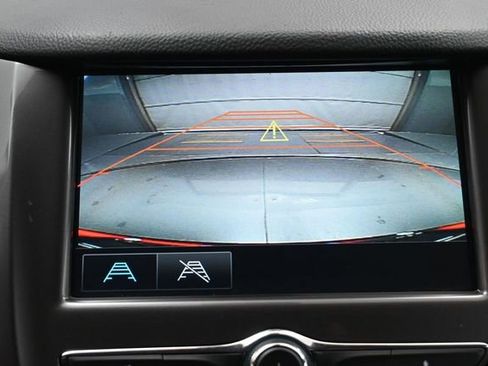 Used 2017 Chevrolet Cruze LT w/ Convenience Package FWD image 21
