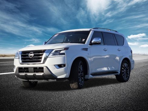 Used 2022 Nissan Armada Platinum w/ Captain's Chairs Package RWD image 17