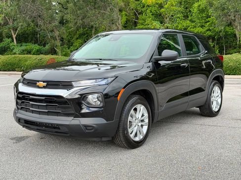 Used 2023 Chevrolet TrailBlazer LS FWD image 1