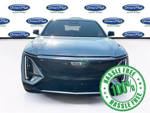 Used 2024 Cadillac Lyriq Luxury AWD/4WD image 2