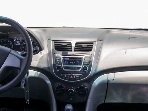 Used 2015 Hyundai Accent GLS FWD image 12