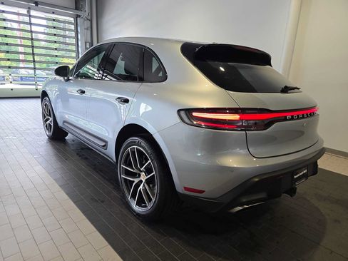 Used 2025 Porsche Macan AWD/4WD image 3
