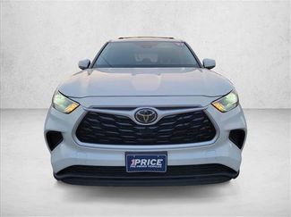 Used 2021 Toyota Highlander L video 2