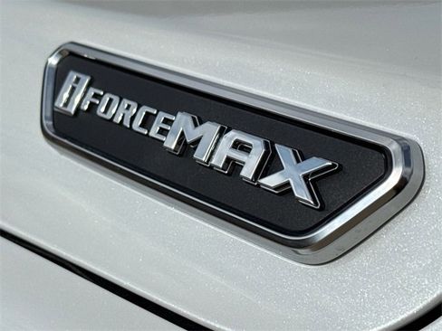 Used 2025 Toyota Tacoma Limited image 6