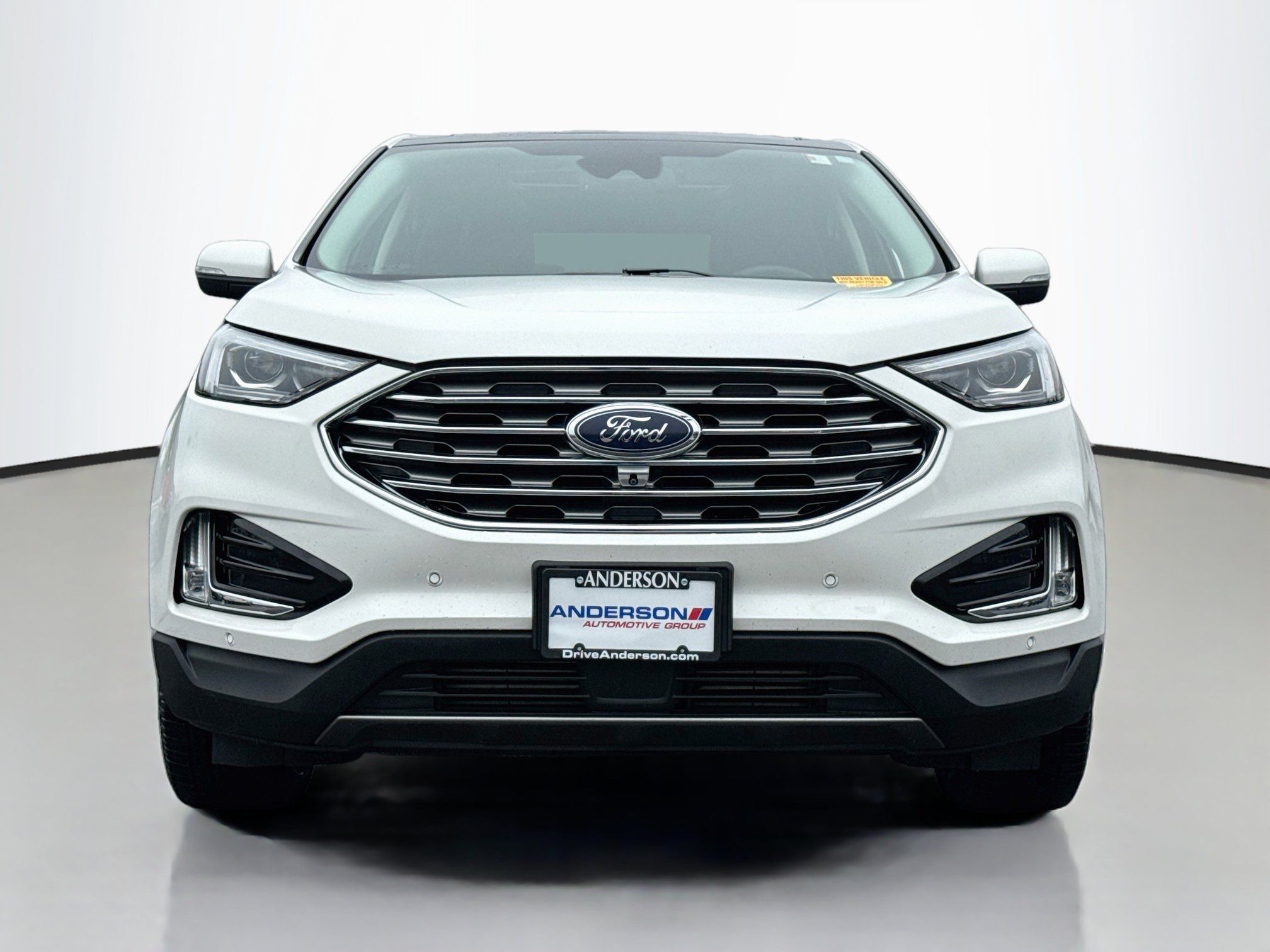 Used 2022 Ford Edge Titanium w/ Equipment Group 301A AWD/4WD image 2