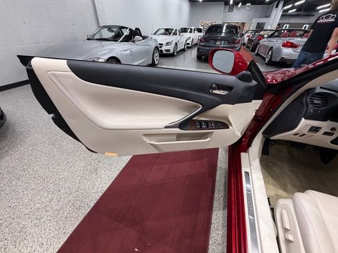 Used 2013 Lexus IS 250C RWD image 22