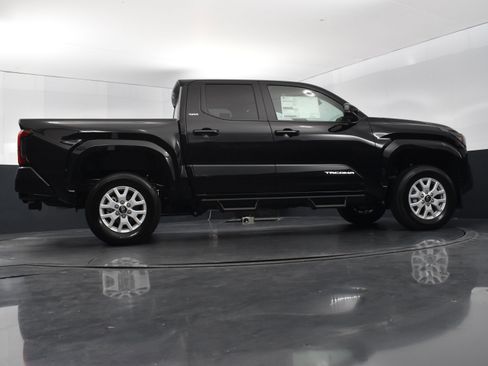 Used 2024 Toyota Tacoma SR5 image 40