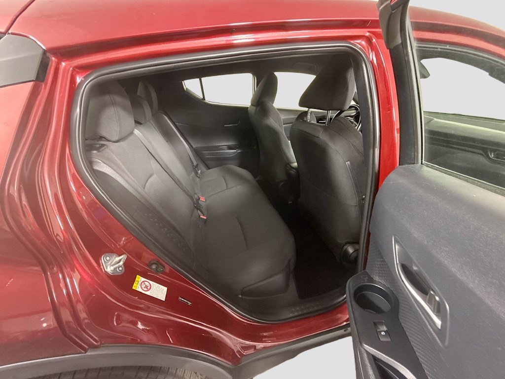 Used 2018 Toyota C-HR XLE FWD image 26
