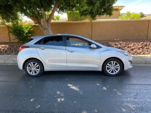 Used 2014 Hyundai Elantra GT FWD image 6