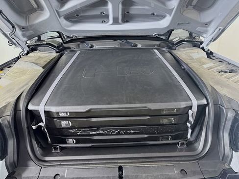 Used 2024 GMC Hummer EV 2X w/ LPO, Illumination Package image 35