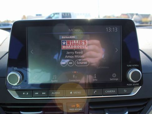 Used 2025 Nissan Altima 2.5 SR image 18