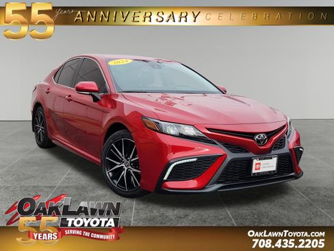 Certified 2024 Toyota Camry SE image 1