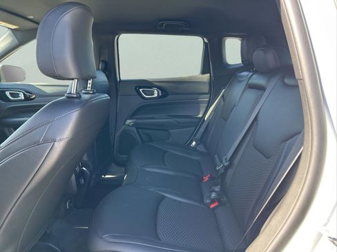 New 2026 Jeep Compass Latitude image 25