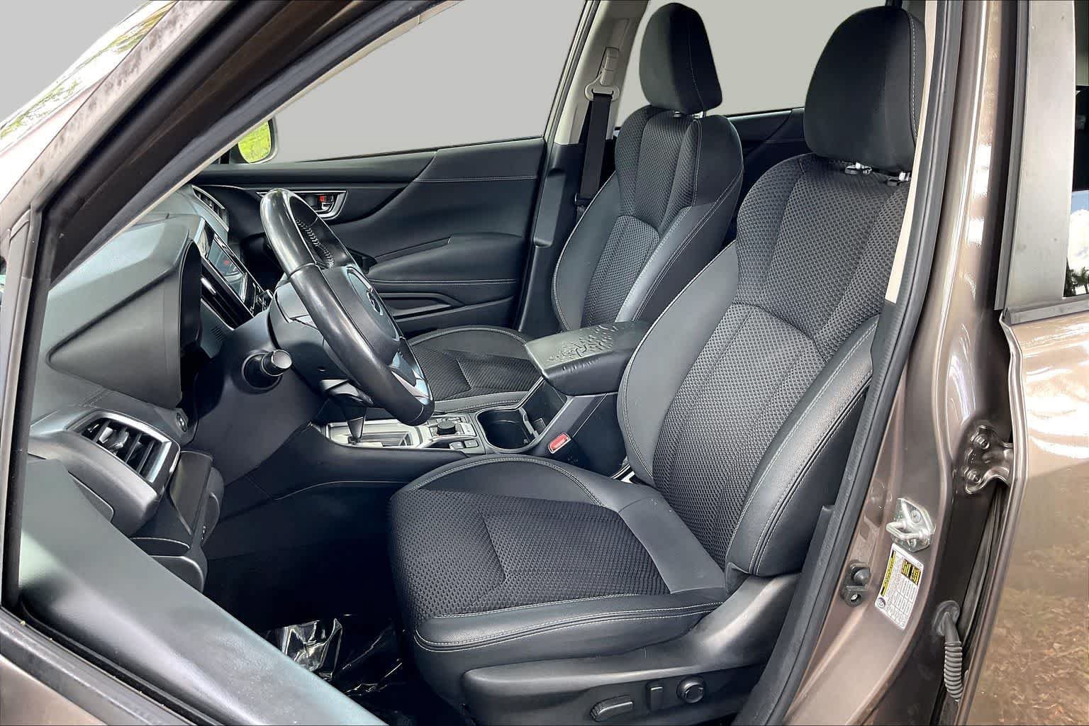 Used 2023 Subaru Forester Premium AWD/4WD image 46