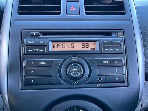 Used 2013 Nissan Versa SV image 35