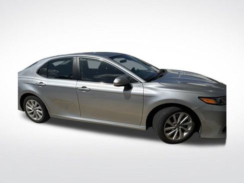 Used 2023 Toyota Camry LE FWD image 9